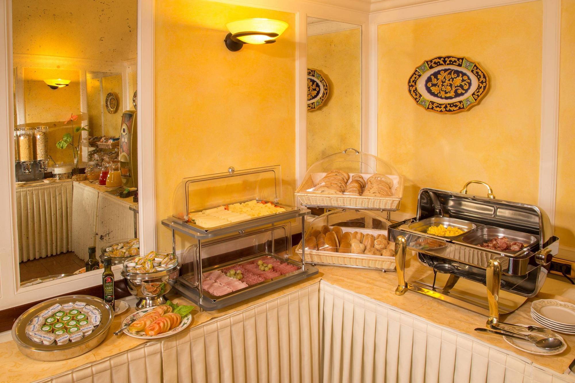 Hotel Ranieri Rome Bagian luar foto